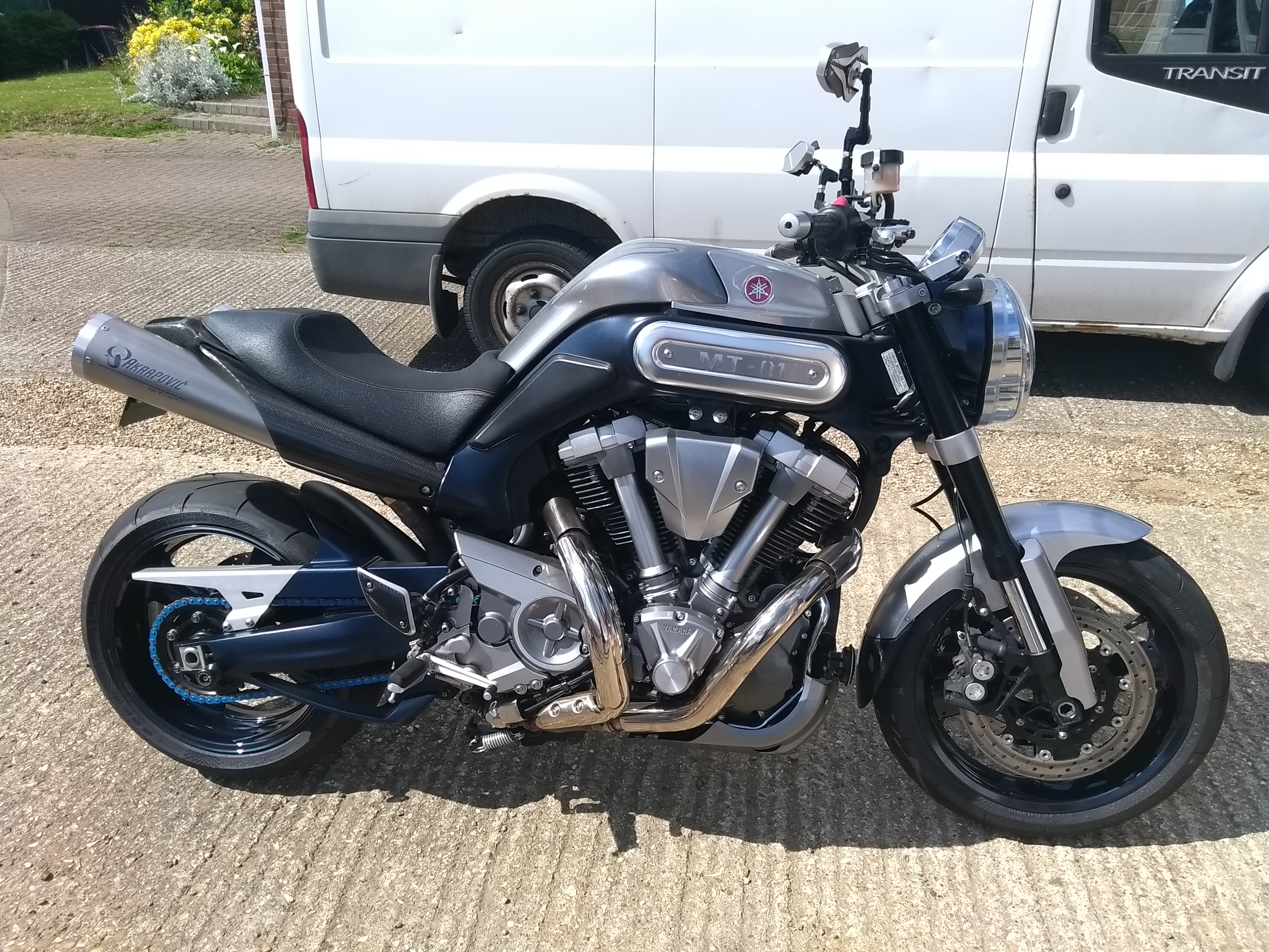 Yamaha MT 01 | LBT Motorcycle Recovery | London 020 7228 0800